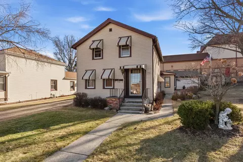 1424 12th #1426, Grafton, WI 53024