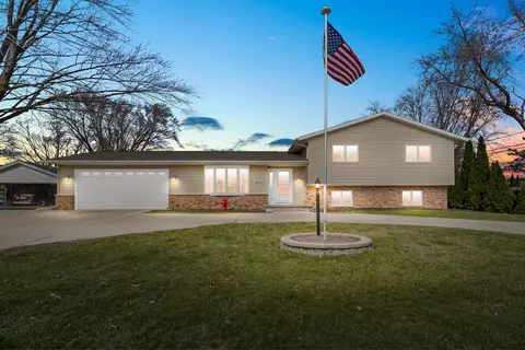 817 W Milwaukee, Jefferson, WI 53549
