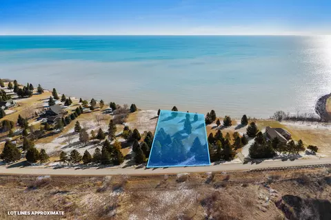 606 Lakeshore, Kewaunee, WI 54216