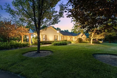 5280 Cherokee, Addison, WI 53027