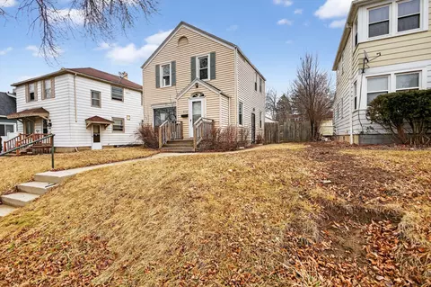 4332 N 15th, Milwaukee, WI 53209