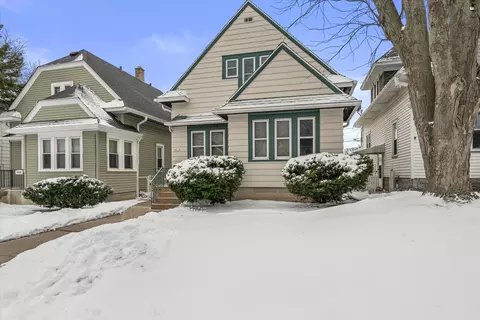 6611 W Moltke, Milwaukee, WI 53210