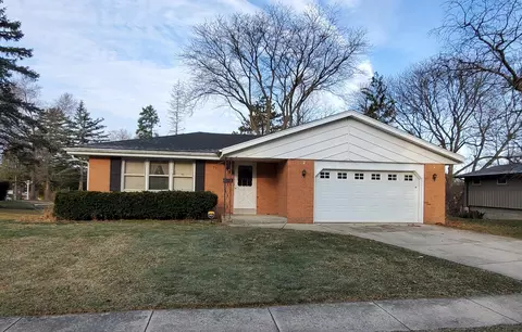 5316 Robin, Greendale, WI 53129