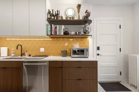 1714 E Kane #K, Milwaukee, WI 53202