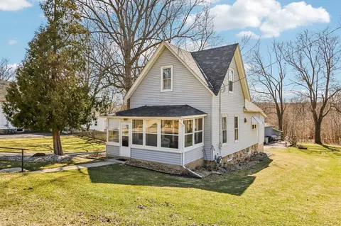 171 W Main, Fontana, WI 53125
