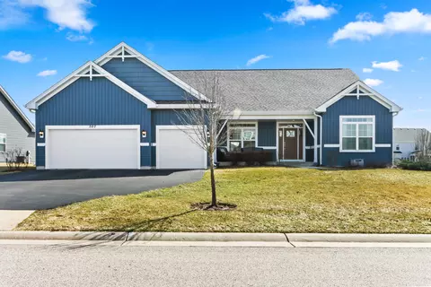 560 N Boulder Rdg, Lake Geneva, WI 53147