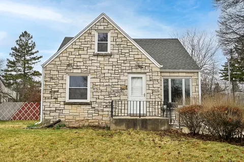 3701 S 88th, Milwaukee, WI 53228