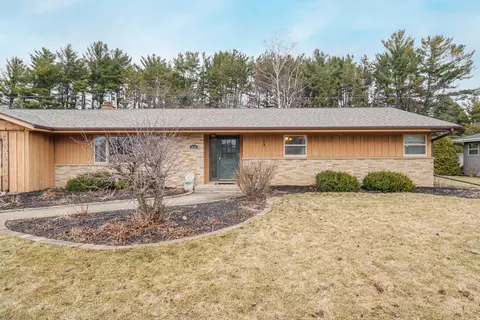 818 Huron, Oostburg, WI 53070