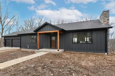 N6095 Johnson, Spring Prairie, WI 53105