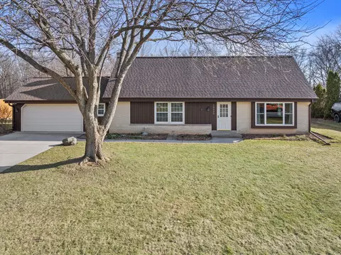 10235 W Cascade, Franklin, WI 53132