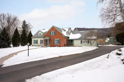 739 Cliffwood, La Crosse, WI 54601