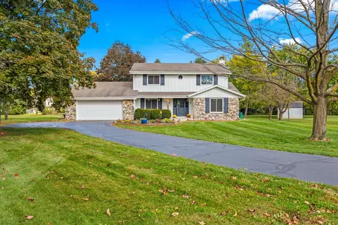 s83w32784 N Oak Tree, Mukwonago, WI 53149