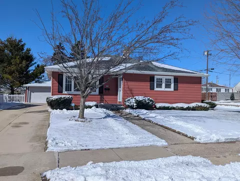 5302 46th, Kenosha, WI 53144