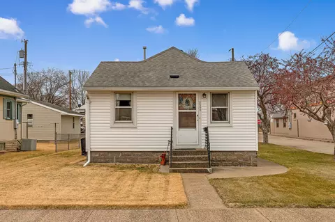 2500 17th, La Crosse, WI 54601