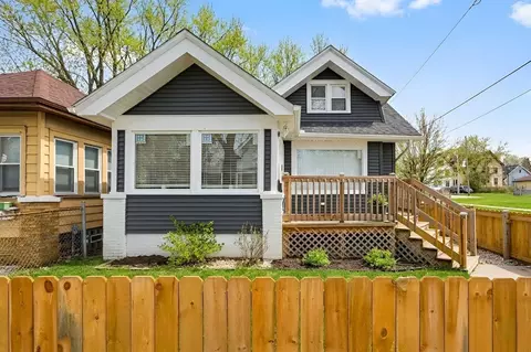 3299 N 9th, Milwaukee, WI 53206