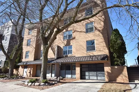 2121 N Cambridge #205, Milwaukee, WI 53202