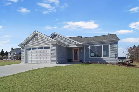 271 Hidden Blf, Cedar Grove, WI 53013