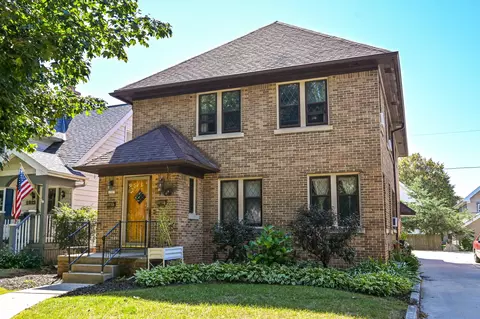 1907 E Wood #1909, Shorewood, WI 53211