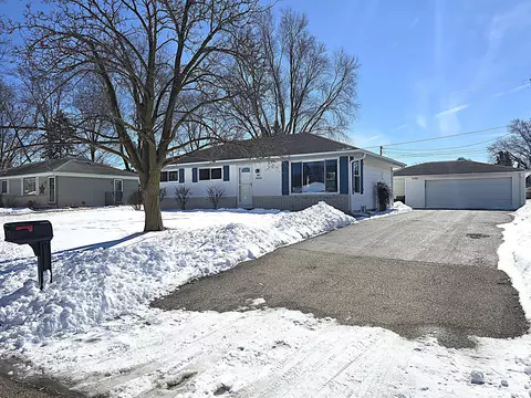 n65w24157 Poplar, Sussex, WI 53089
