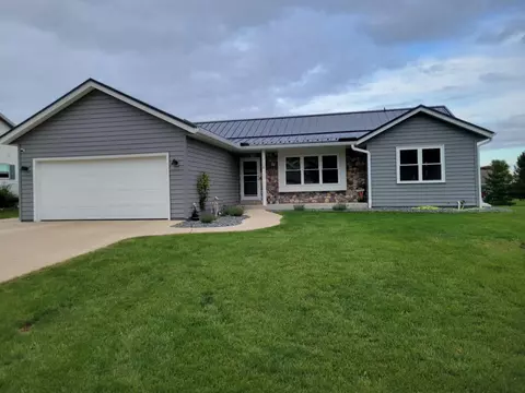 108 Baron, Mukwonago, WI 53149