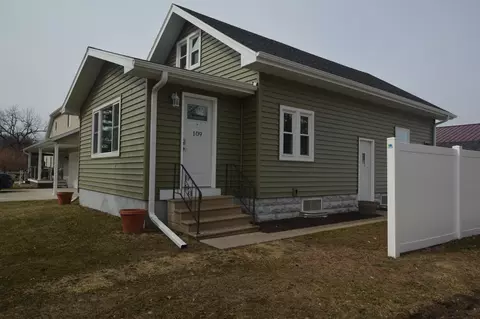 109 Roberts, Holmen, WI 54636