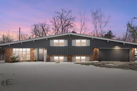 w358n5045 Lakeshore, Oconomowoc, WI 53066