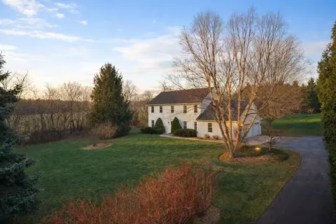 w254s7310 Glenview, Waukesha, WI 53189