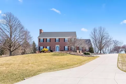 w235s4478 Amber, Waukesha, WI 53189