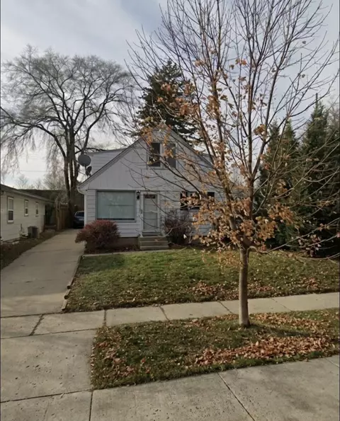3463 S Ellen, Milwaukee, WI 53207