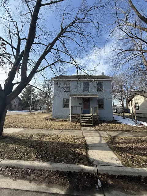220 S Locust, Janesville, WI 53548
