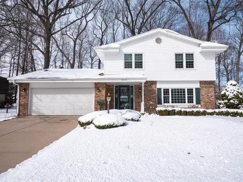5872 Riverside, Greendale, WI 53129