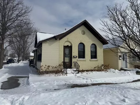 850 E 4th, Winona, MN 55987
