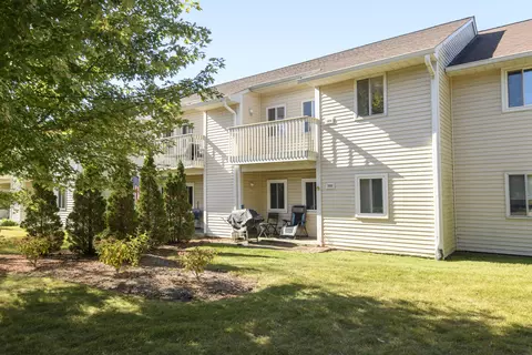1891 Parknoll, Port Washington, WI 53074