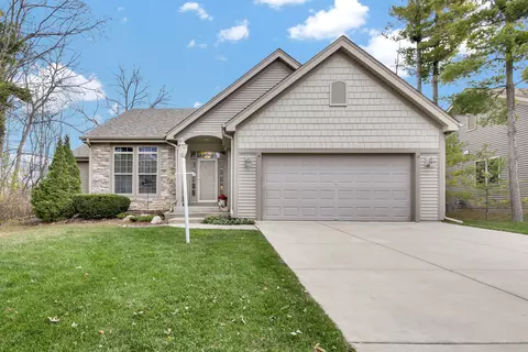 6423 Nature, Racine, WI 53402