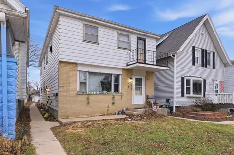 2033 S 77th, West Allis, WI 53219