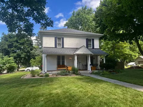 46 S Concord, Oconomowoc, WI 53066