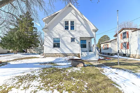 441 S S Pne, Burlington, WI 53105