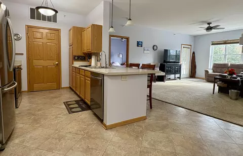 7710 S 51st #105, Franklin, WI 53132