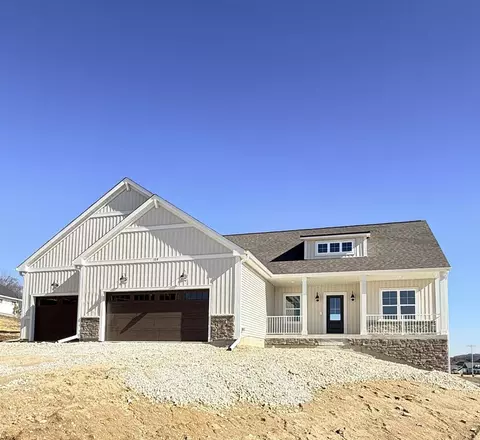 109 Olde Howell, Waukesha, WI 53186