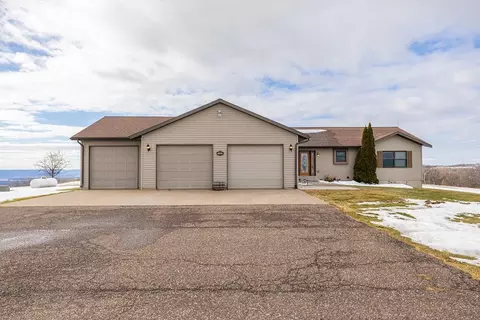 w1660 Maplewood Lane, Belvidere, WI 54610
