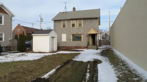 1713 Racine, Racine, WI 53403