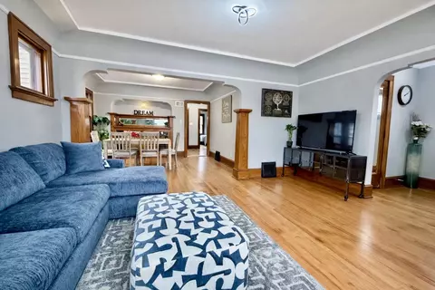 2181 S 91st, West Allis, WI 53227