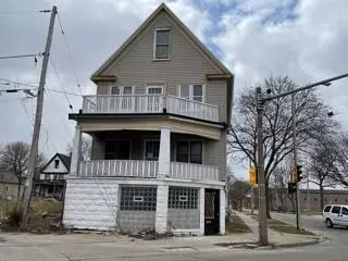 2475 W Hopkins, Milwaukee, WI 53206