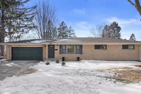 831 W Riverview, Glendale, WI 53209
