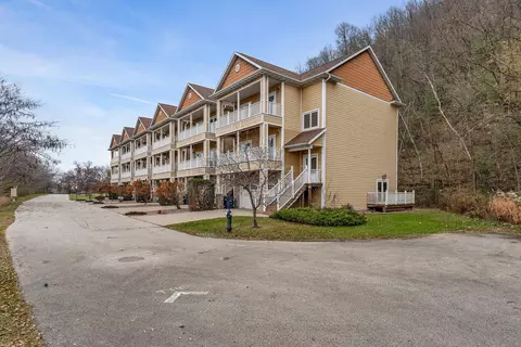 1308 Sunset, La Crosse, WI 54601