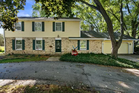 8021 W Evergreen, Mequon, WI 53097