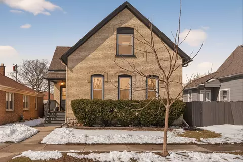 2220 Green, Racine, WI 53402