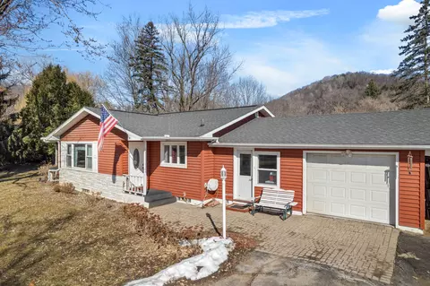 w394 Bluff Siding Road, Buffalo, WI 54629
