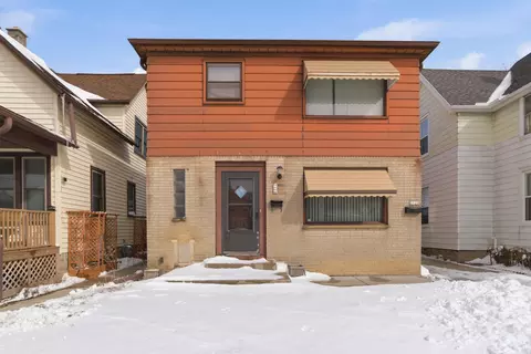 2120 S 76th, West Allis, WI 53219