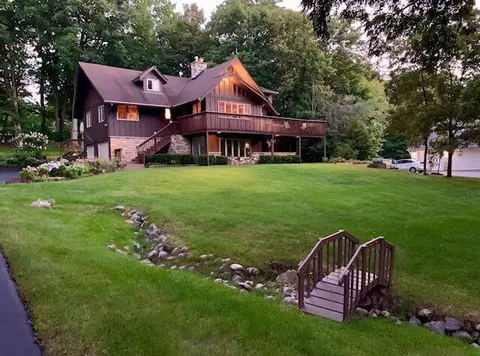 w3515 Oakwood Drive, Geneva, WI 53147